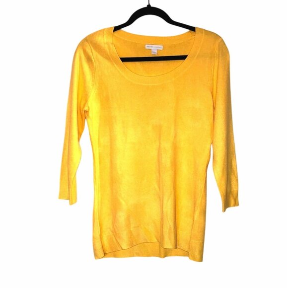 NEW YORK & CO.- WOMENS 3/4 SLEEVE CREW NECK YELLOW SWEATER SIZE MEDIUM - Picture 1 of 6